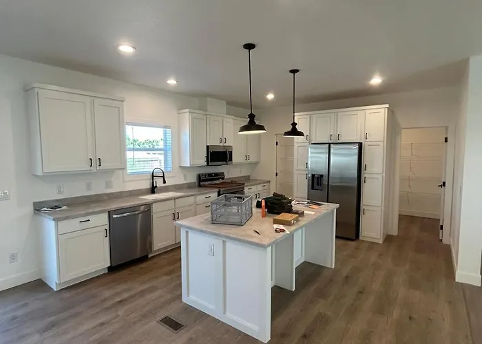 Holiday home 70th Ln *